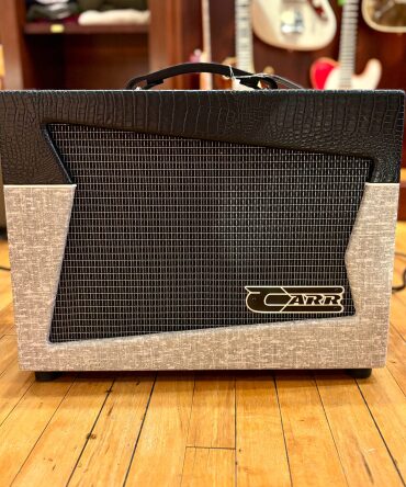 Carr Skylark 1x12", Black Gator / Fawn