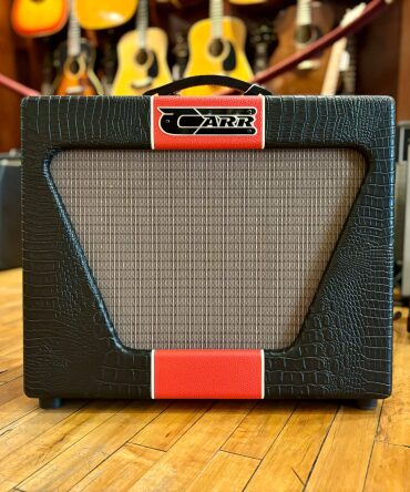 Carr Super Bee 1x12, Black Gator / Red