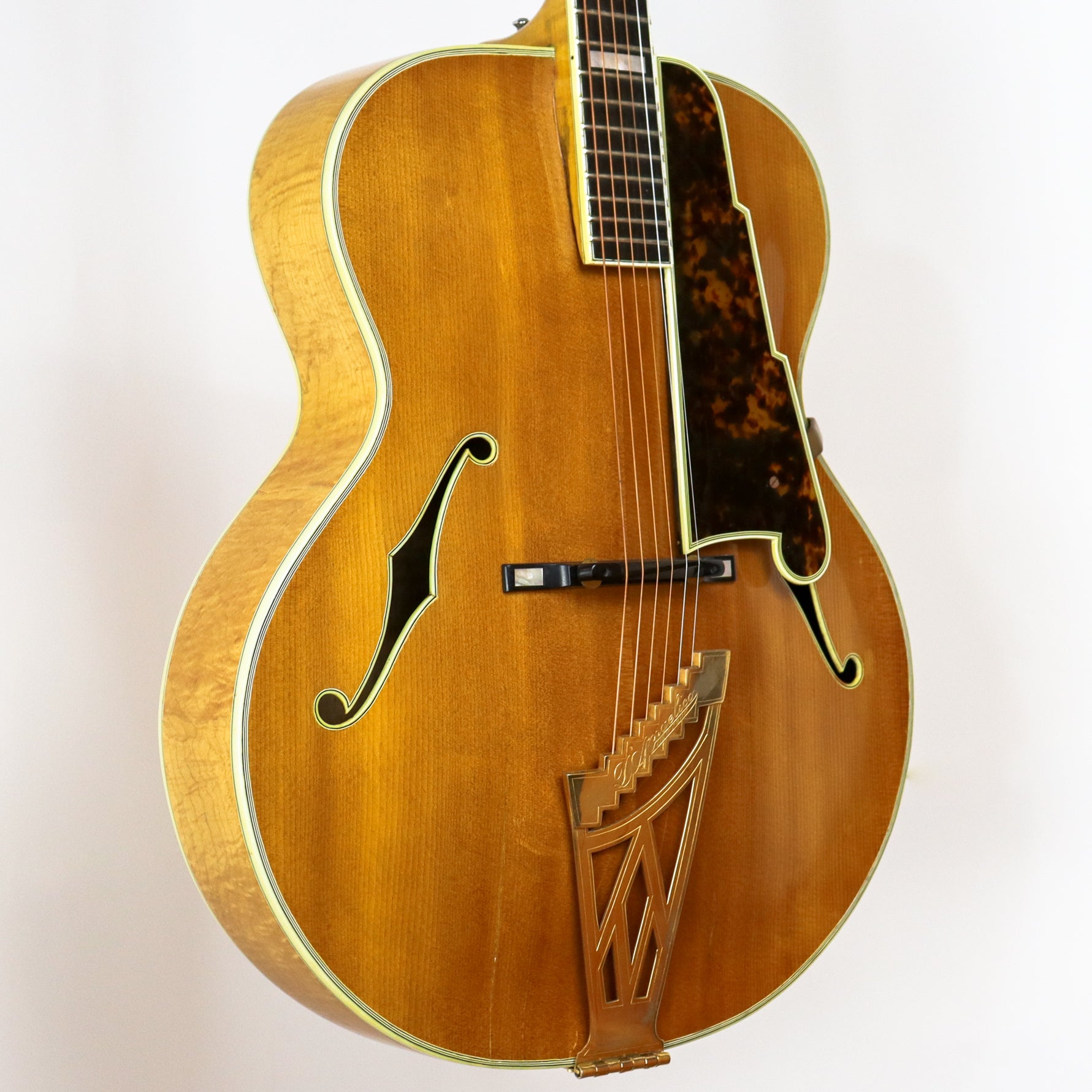 D'Angelico 1957 New Yorker Blonde 18" SN# 2039 with Hardshell Case - Image 2