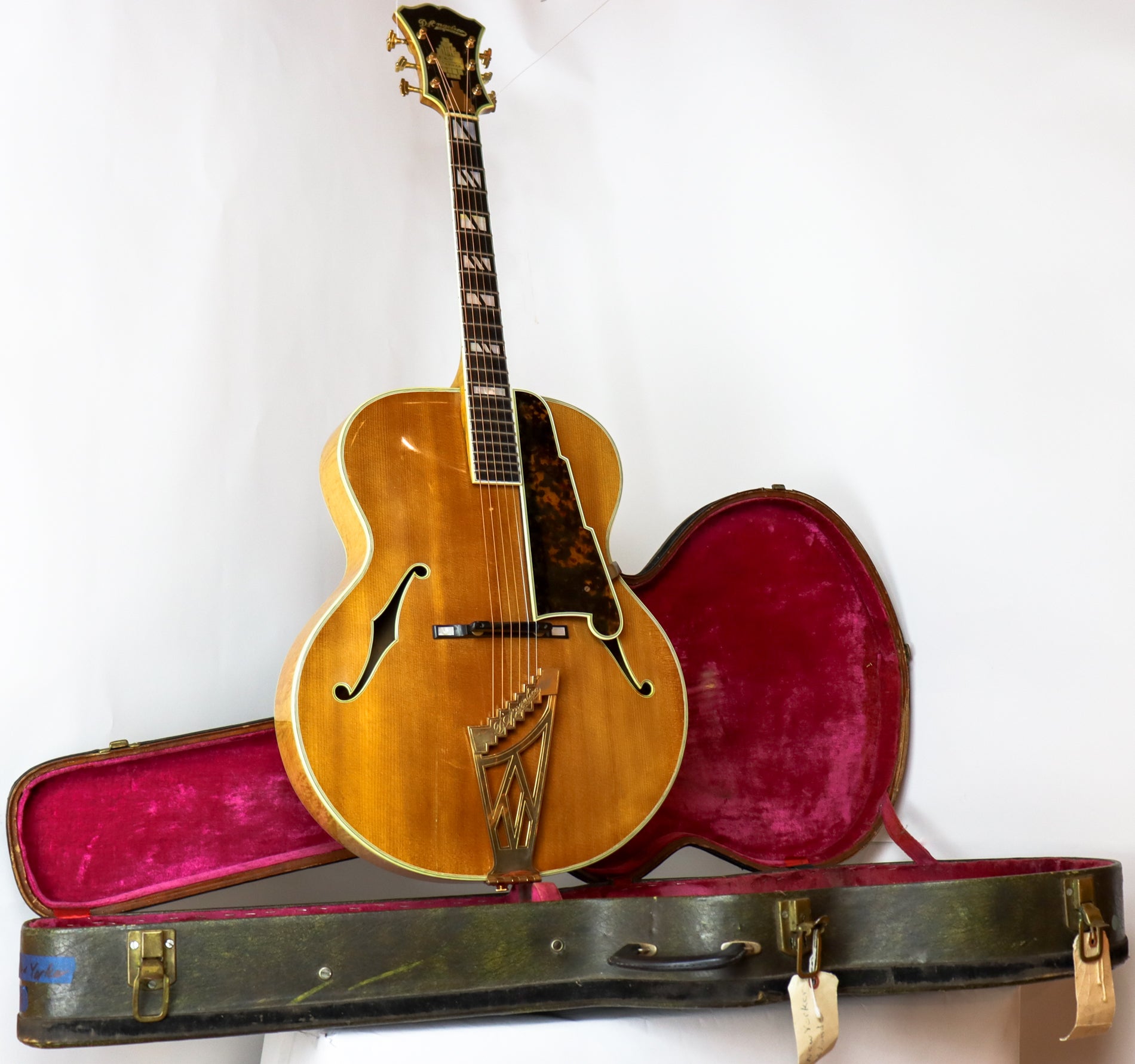 D'Angelico 1957 New Yorker Blonde 18" SN# 2039 with Hardshell Case - Image 9