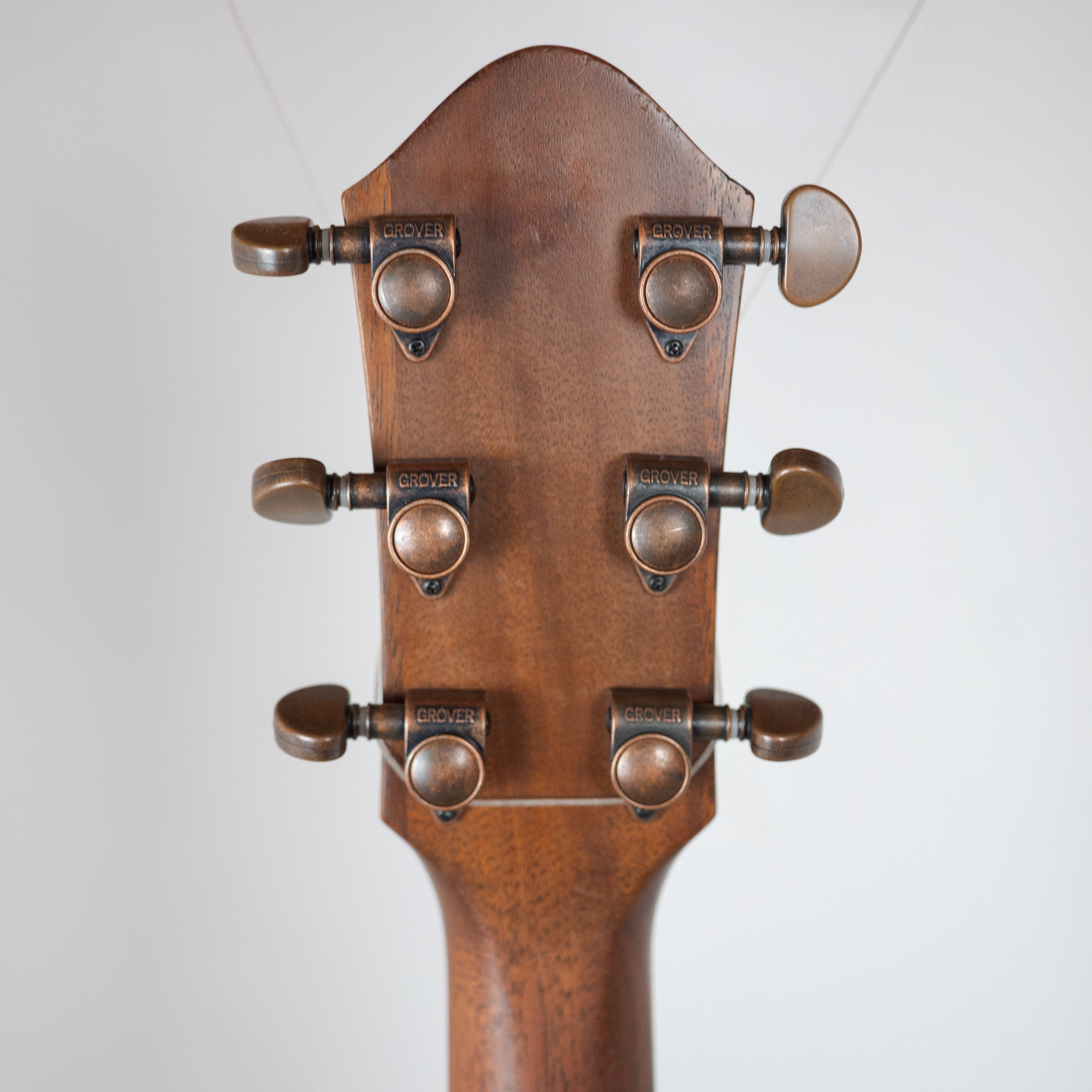 Taylor 2000 Custom Lefty - Image 9